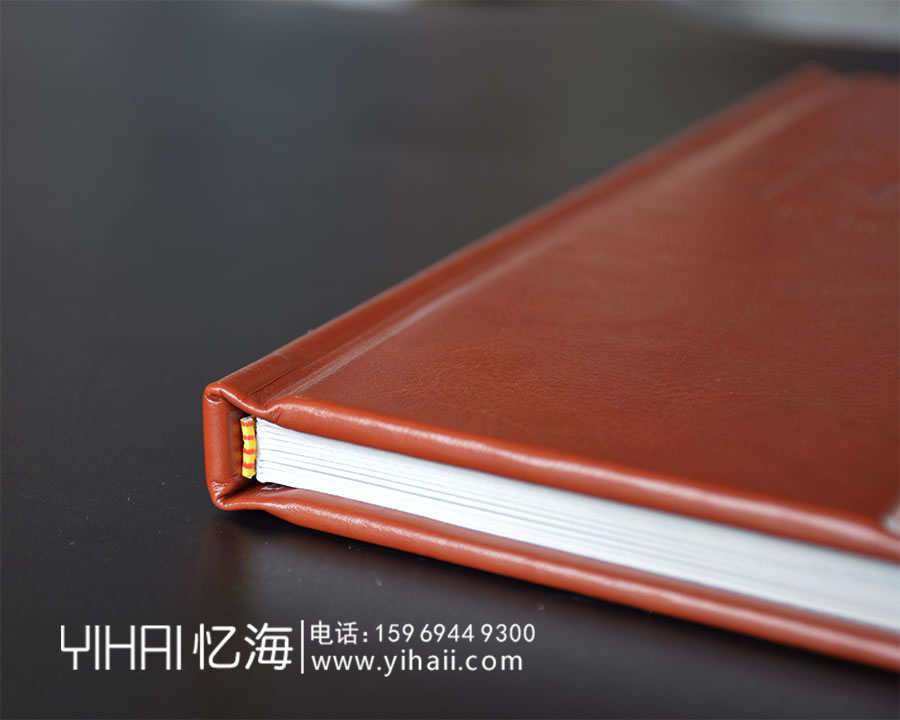 昆明憶海文化-畢業(yè)相冊定制設計譜寫同學情誼